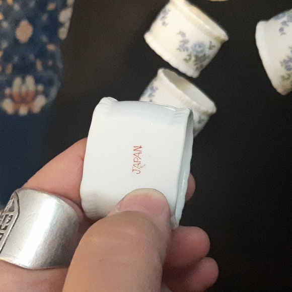 Bone China Japan blue flower Napkin Rings, 1950s - Picture 3 of 3